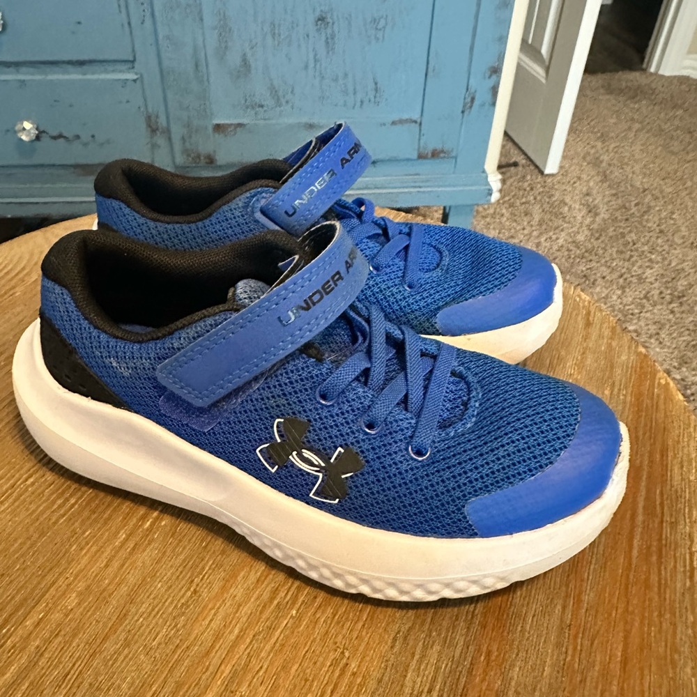 Boys Under Armour Running Shoes